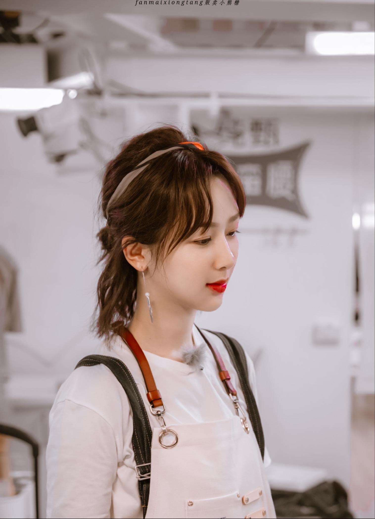 发带带来女神气质,明星戴过的发带