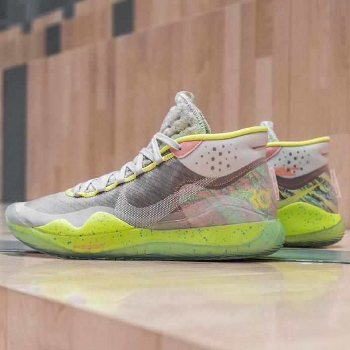 杜兰特上脚球鞋kd12全明星,杜兰特1-12代战靴官方图