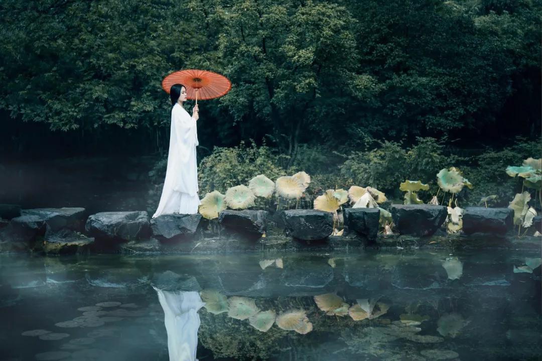 有一种修养叫不随意,勿以身贵而贱别人