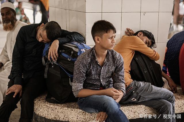 农民工过年回家老板拖欠工资?三种方法帮你处理,一个人都跑不了