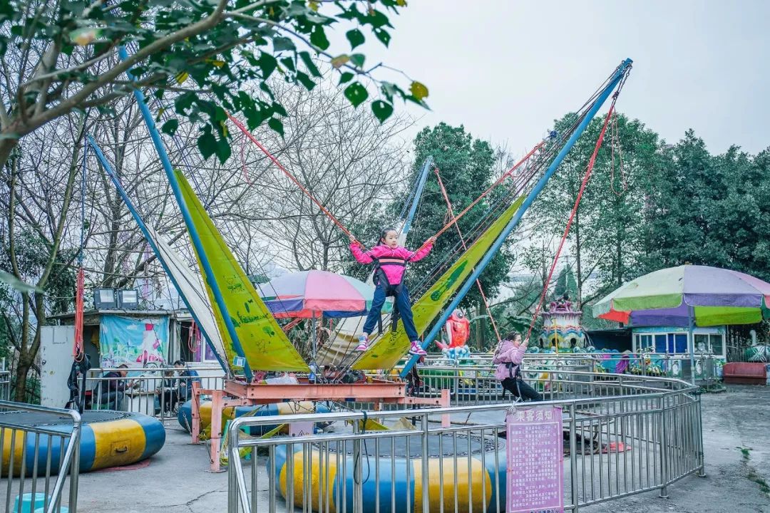 重庆洋人街搬走了哪里好玩一点,重庆洋人街游乐场搬到哪去了