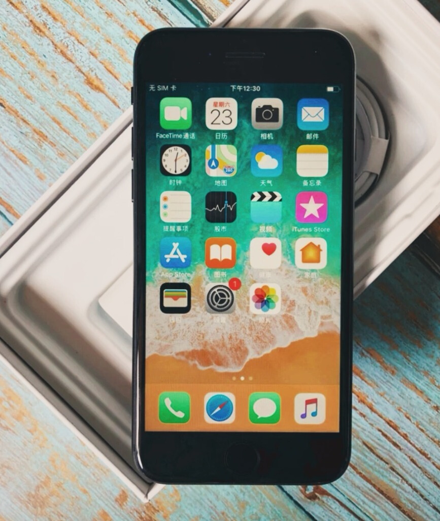 苹果8p刚发布时的现状,苹果8p停产再也买不到了吗