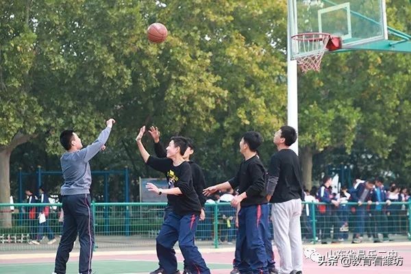 昌乐二中第十五届体育美食节开幕,昌乐二中十六届体育美食节