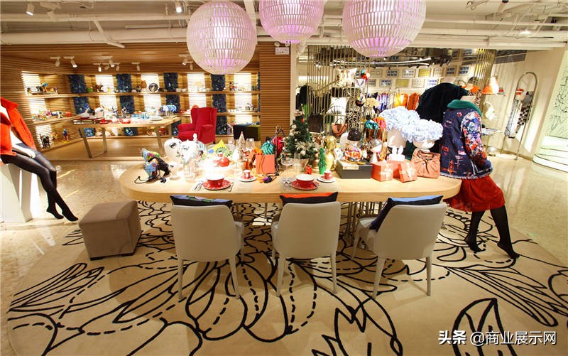 北京华贸购物服装,北京雅莹华贸直播间