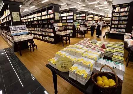 梶井基次郎是好人还是坏人,梶井基次郎摘下眼镜