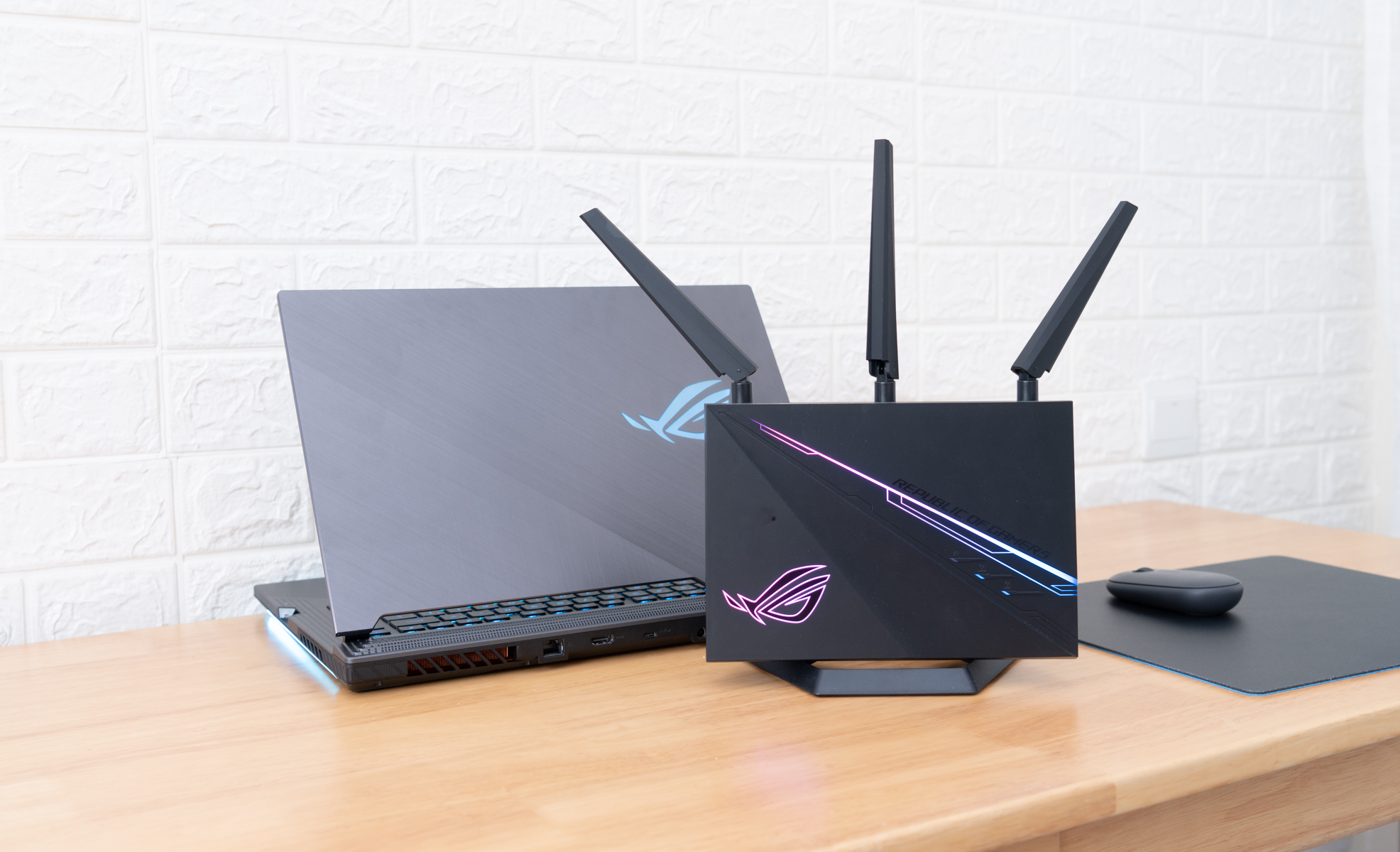 内置UU加速器，外服游戏畅快玩，华硕路由GT-AC2900测评