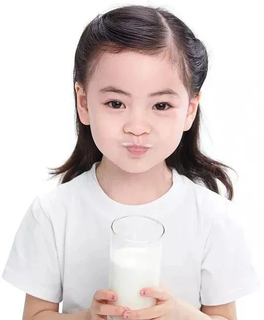 初乳碱性蛋白+燕窝酸！新西兰首款“双添加”羊奶粉深度评测