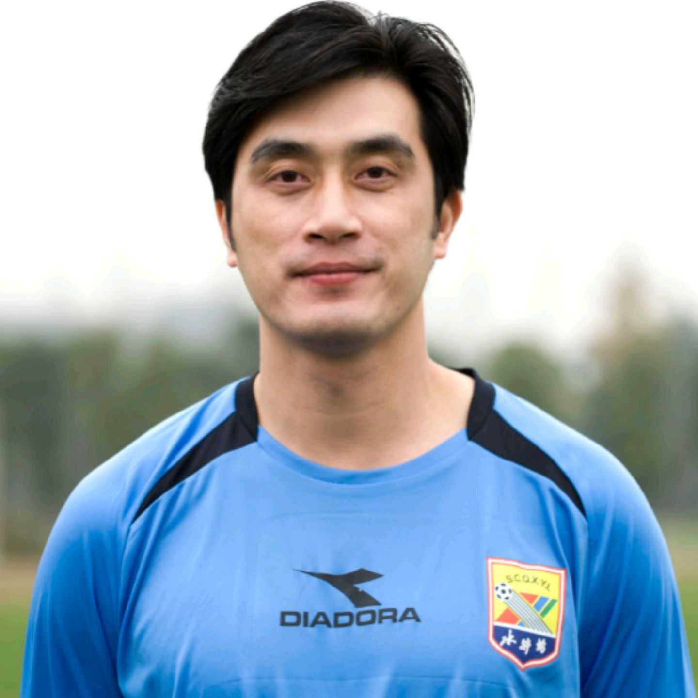 前国足球员李明之子李嗣镕,李嗣镕和李明