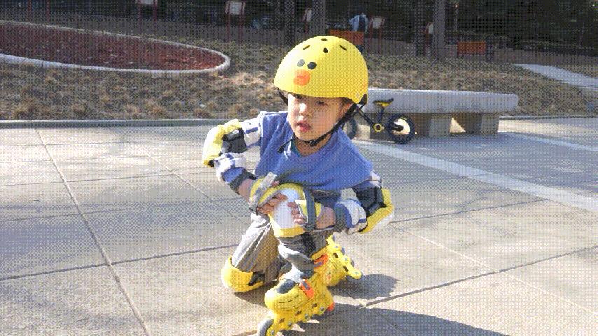 柒小佰轮滑鞋儿童6-12岁,轮滑就该这么玩