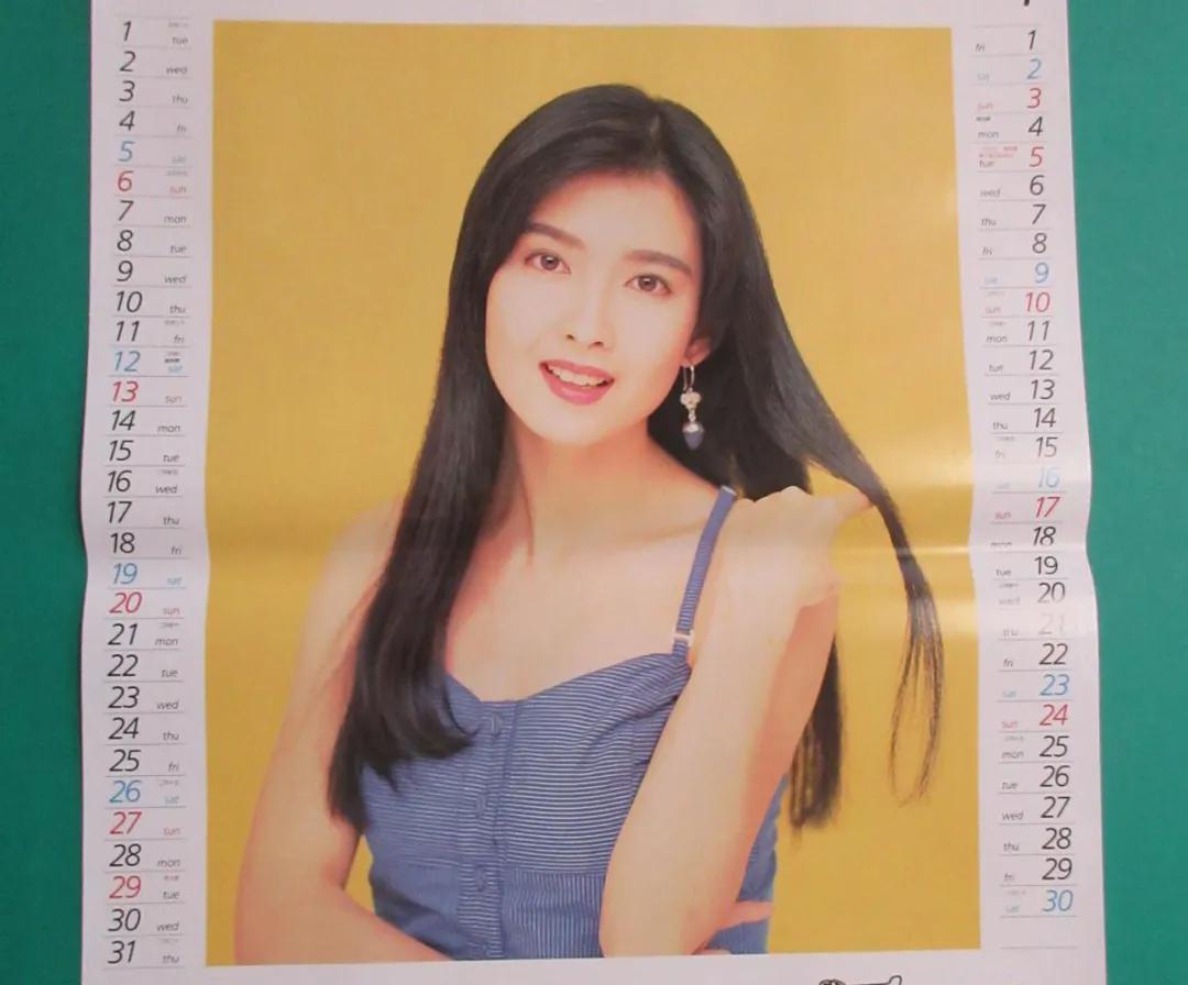 八九十年代的女明星挂历，复古又雷人，都是青春的记忆，好怀念啊