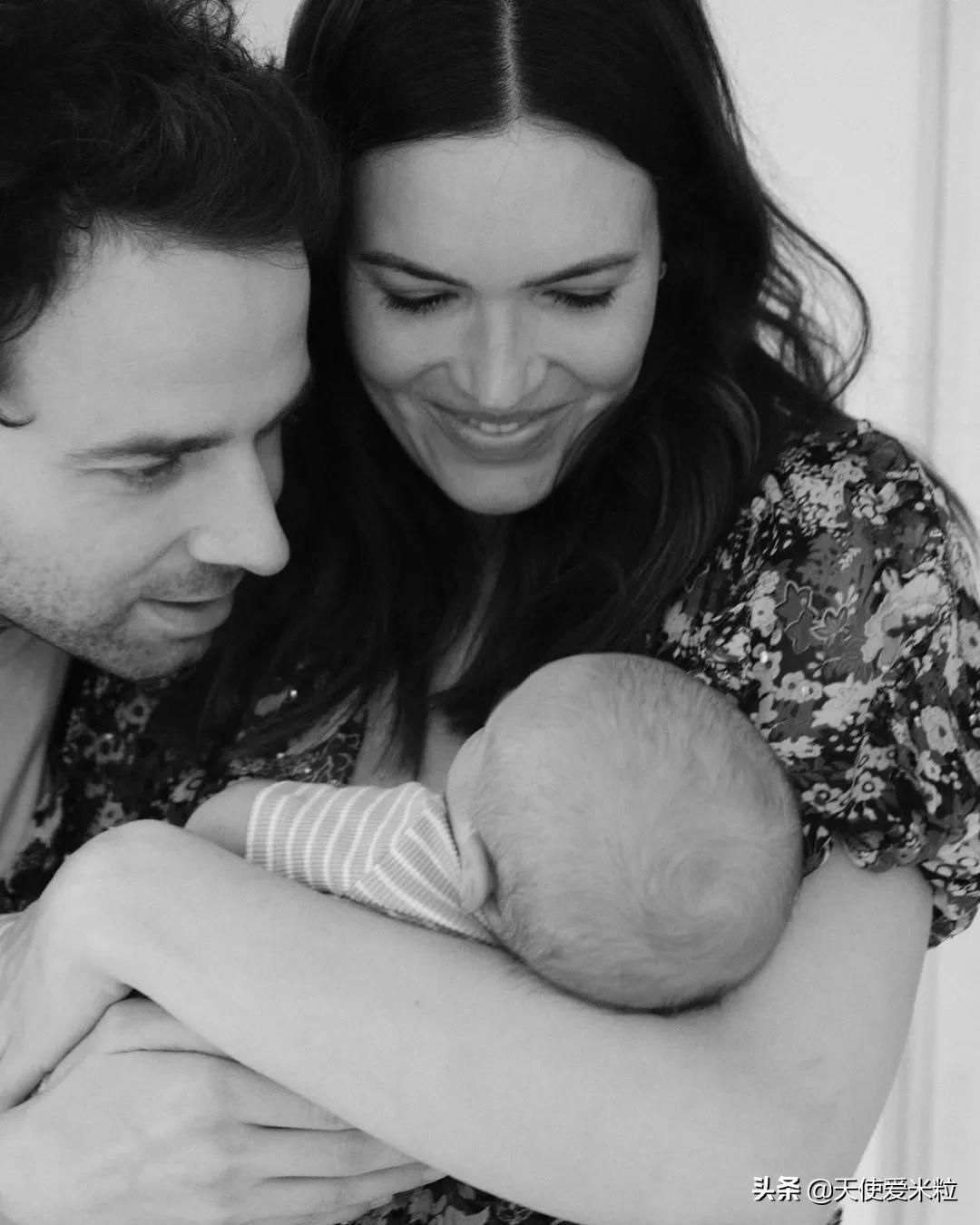 凭《我们这一天》事业翻盘，千禧女神曼迪·摩尔为何神隐多年？