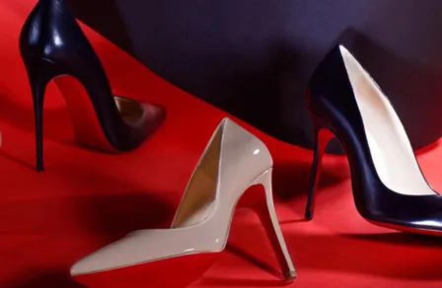 怎样选一款适合自己脚型的鞋,适合大脚骨穿的鞋测评