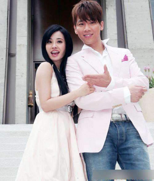 抖音很火的男女对唱的西班牙歌曲,2022抖音最火歌曲男女对唱