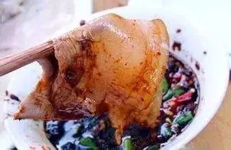 鑸屽皷涓婄殑涓浗鍥涘窛鏃╅,棣嬮鏃╅