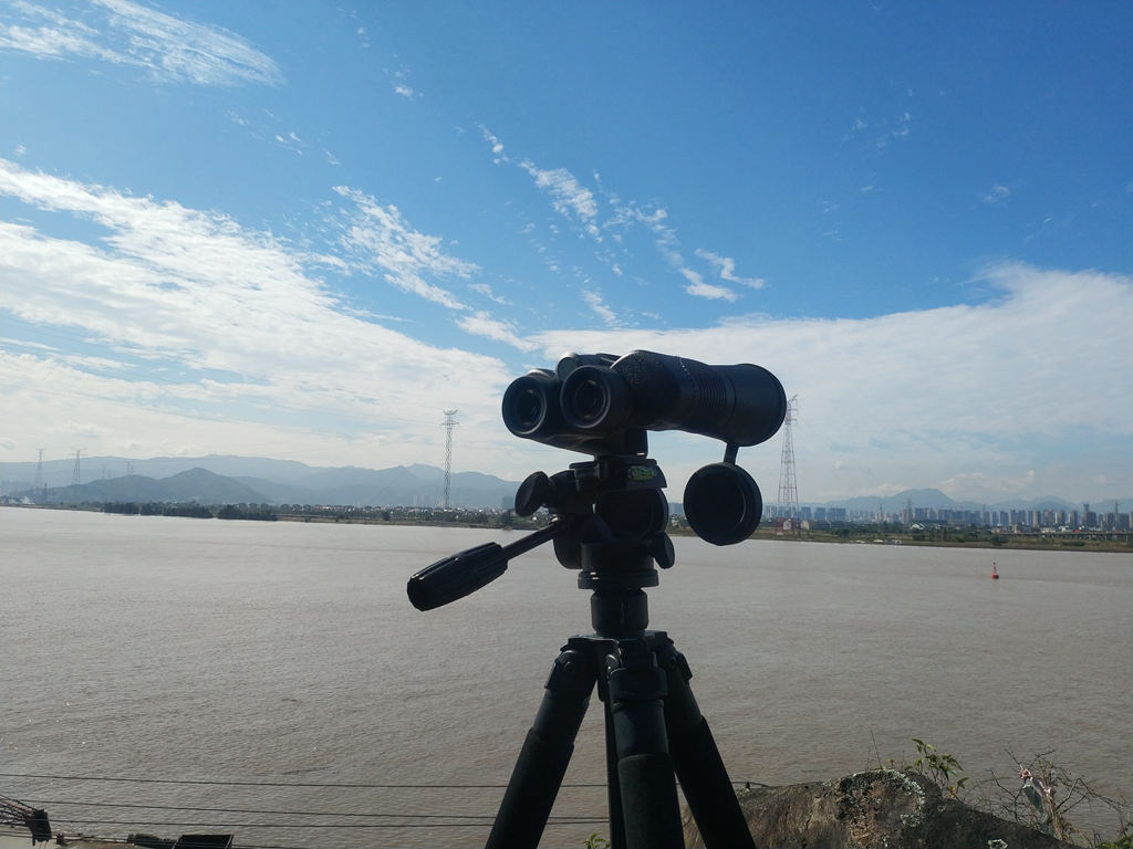 我要在演唱会上找个小蜜蜂:博冠星狼望远镜