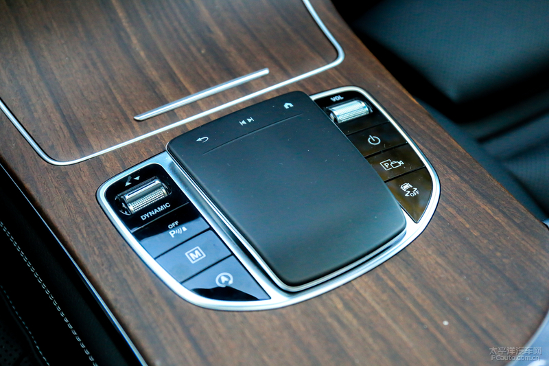 奔驰glc300l动感型第一视角,实拍了解2020款奔驰glc300