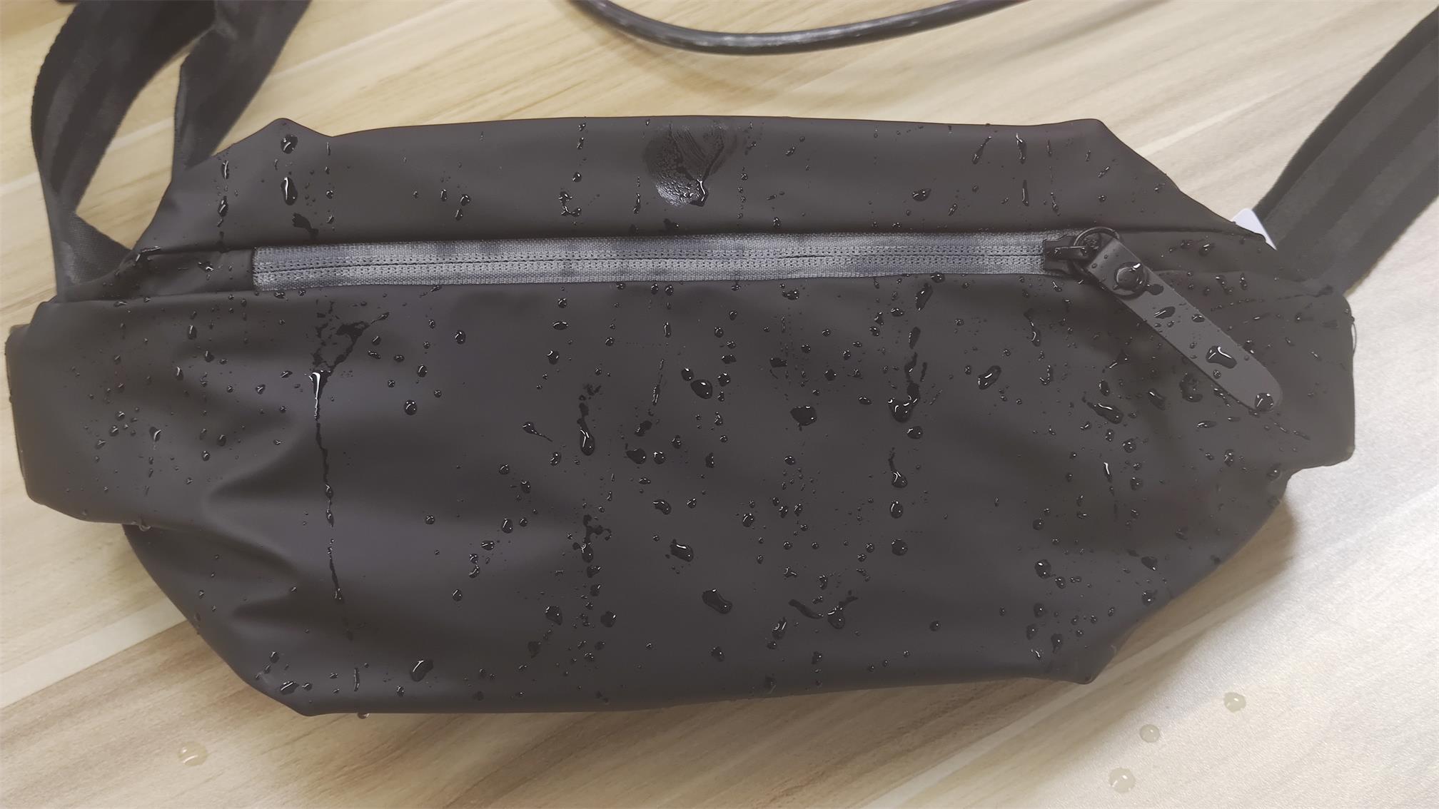 小米推出多功能运动休闲胸包69元,小米多功能都市胸包老款