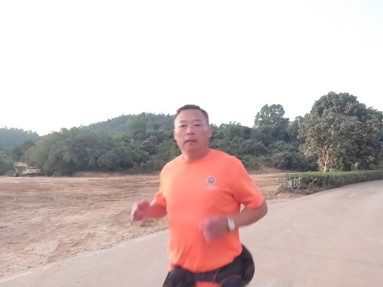 魅力深马，微马同行！六约微马助力深圳国际马拉松