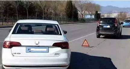 被前车挡住红绿灯而违章可申诉吗,红绿灯有问题导致的违章怎么解决