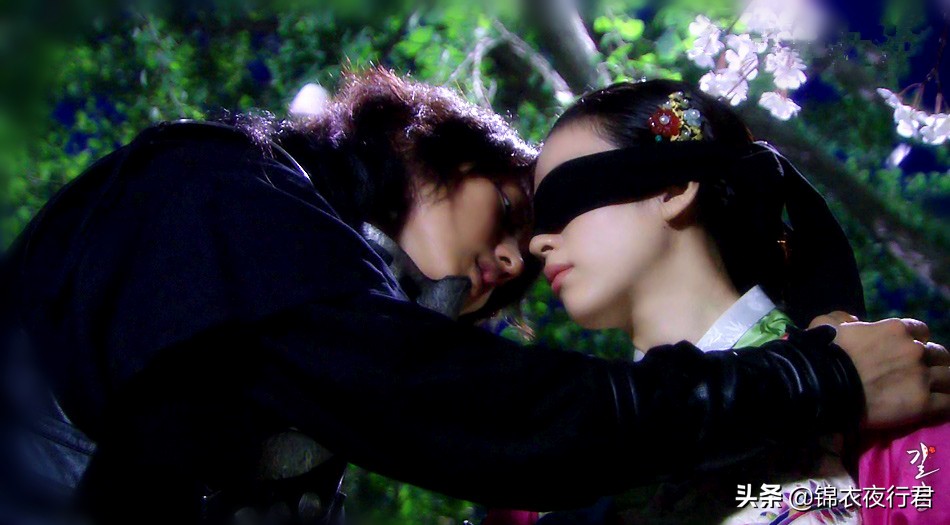 耳听爱情演唱,耳听爱情