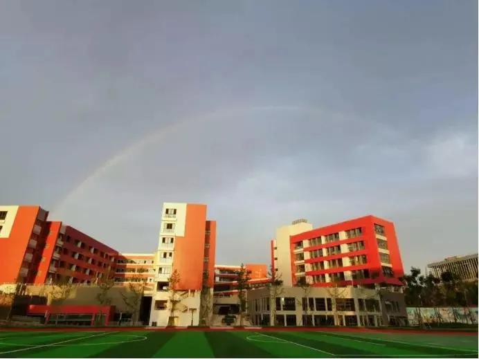 颜值冲锋，实力断后！一大批新学校曝光，太“刷脸”了