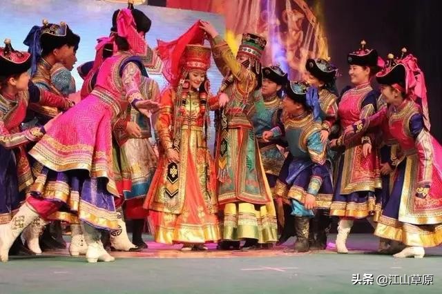 雄起在路上的视频,鄂尔多斯的路上