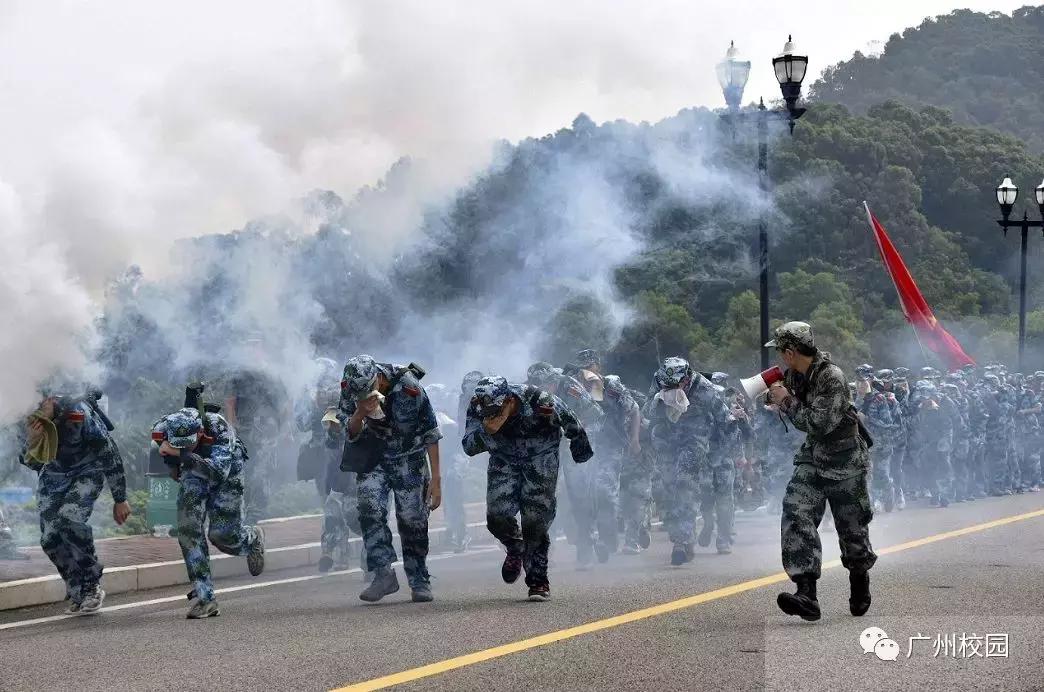 真人版穿越火线军训,有真人cs军训的大学