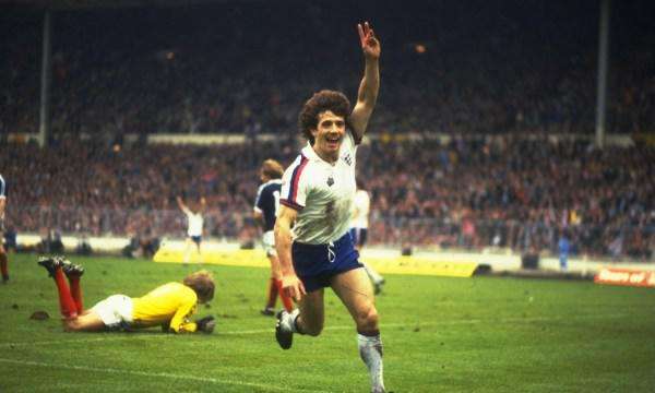 足坛历史上牛逼的小个子球员,足坛矮脚虎王英