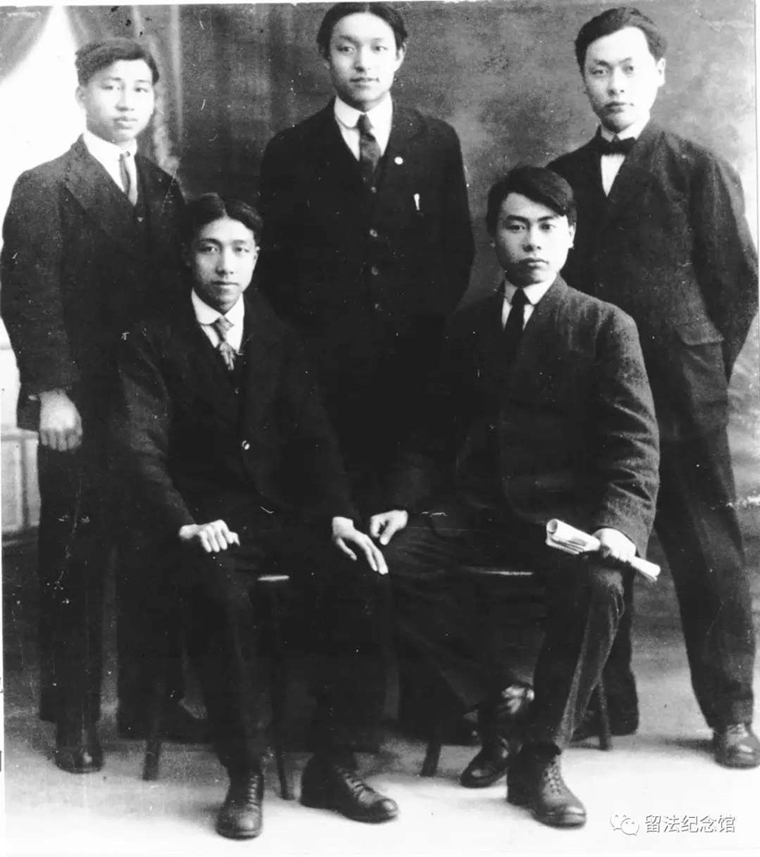 毕业季同学合影,14人一组毕业季照片