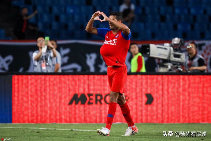 卡尔德克赛后,卡尔德克与重庆斯威续约