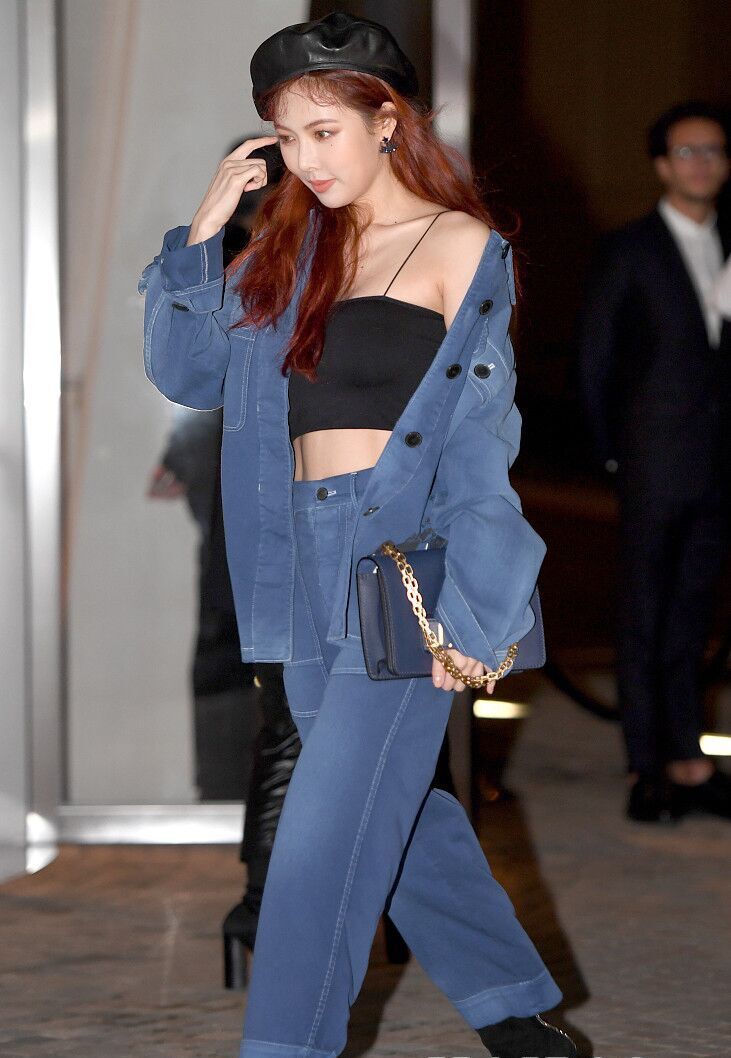 什么样的贝雷帽适合年轻人戴,白色有黑边的贝雷帽的正确戴法