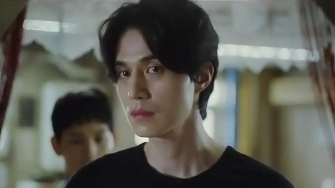 十大反派演技炸裂瞬间,盘点影视剧里最具魅力的男反派