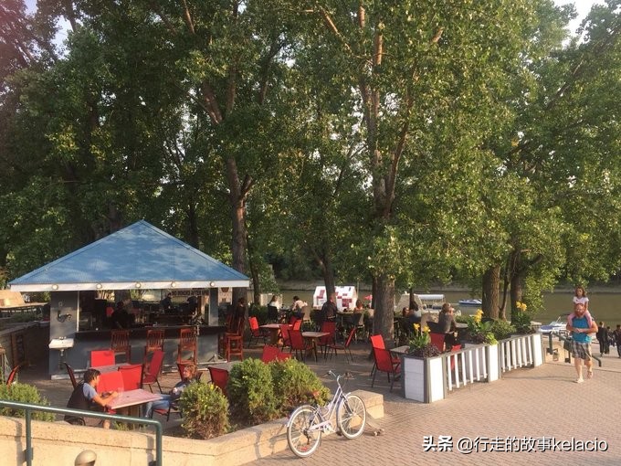 加拿大的夜生活,加拿大的悠闲生活