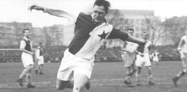 梅罗十大球星,梅罗和贝利谁更强