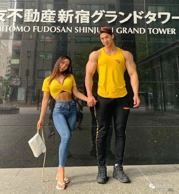 肌肉男女实力强啪，帅翻整个健身圈