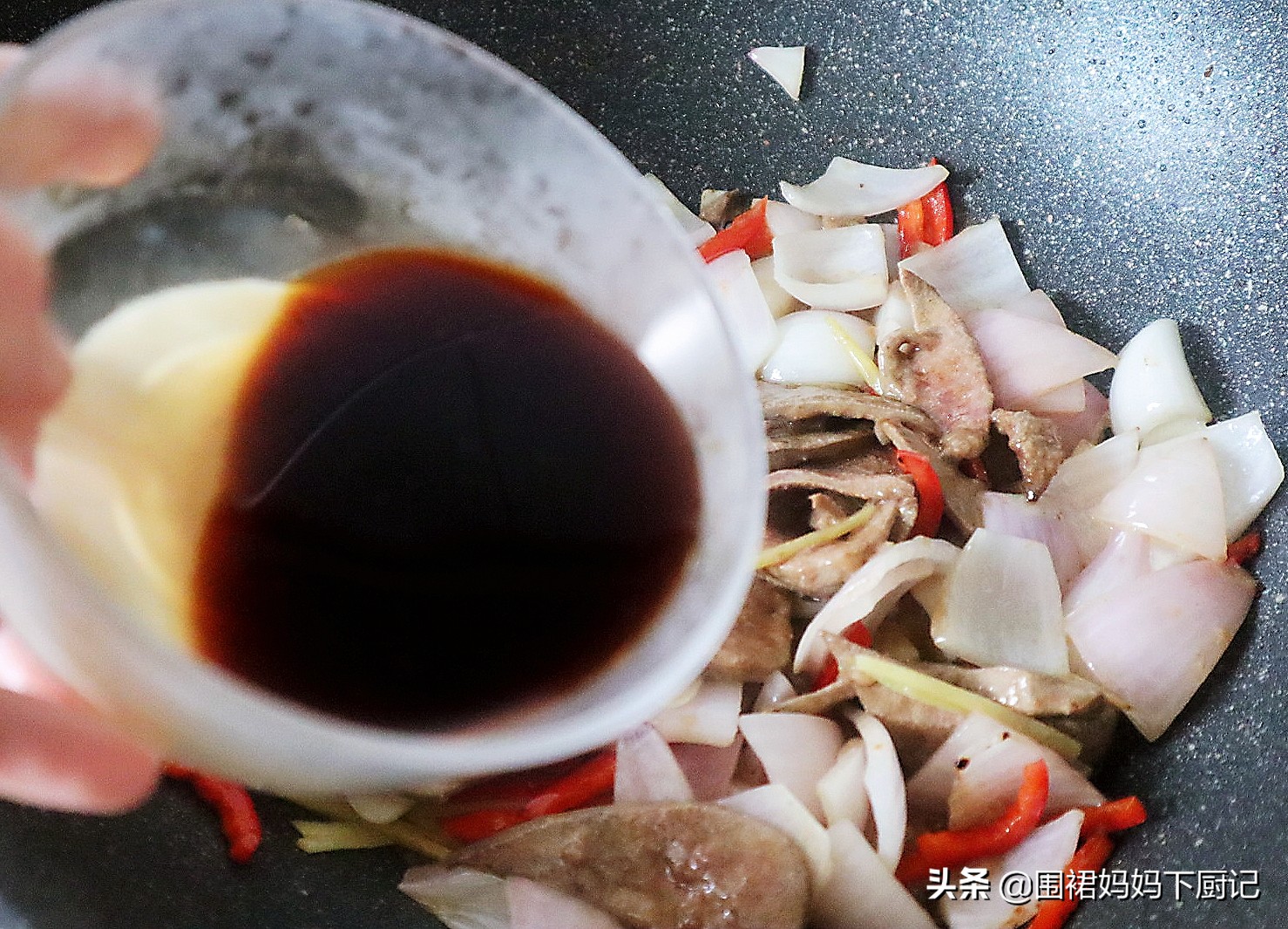 爆炒猪肝这才是正确的做法,炒猪肝的正确方法和步骤