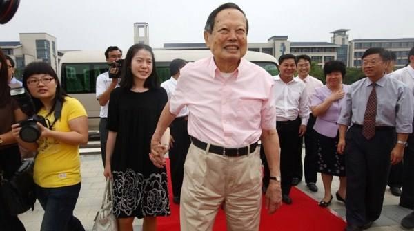 翁帆说出14年前为什么嫁给杨振宁,翁帆说出了当时嫁给杨振宁的原因