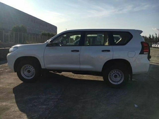 平行进口车中东版普拉多4000,平行进口车2023普拉多