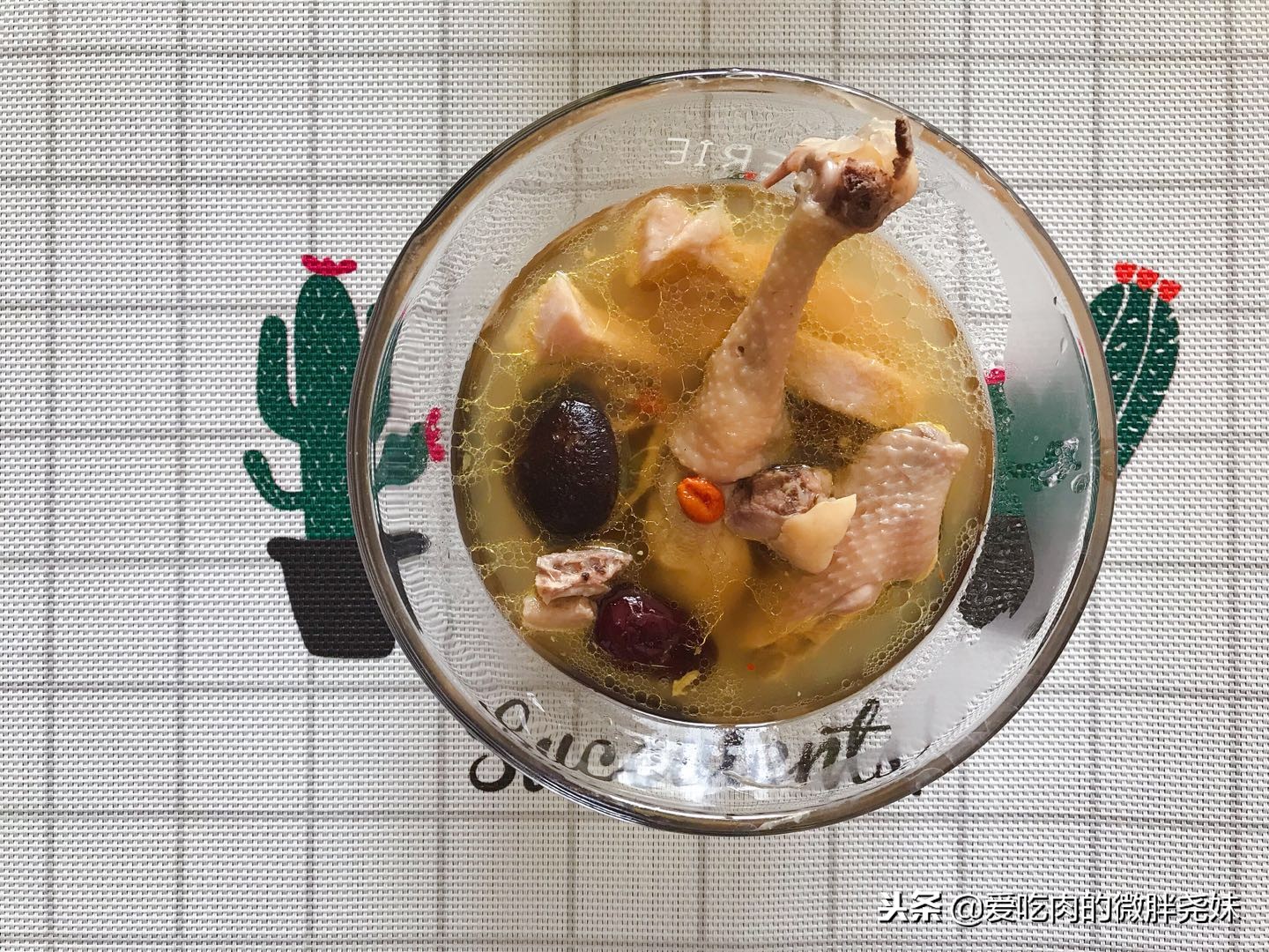 分享一道一鸡两吃做法,一鸡两吃最正宗的做法