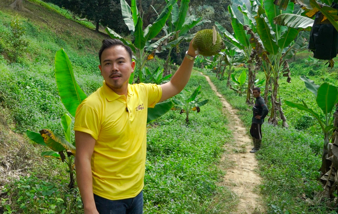 阿里巴巴敲钟的8个人,阿里巴巴敲钟人在哪里
