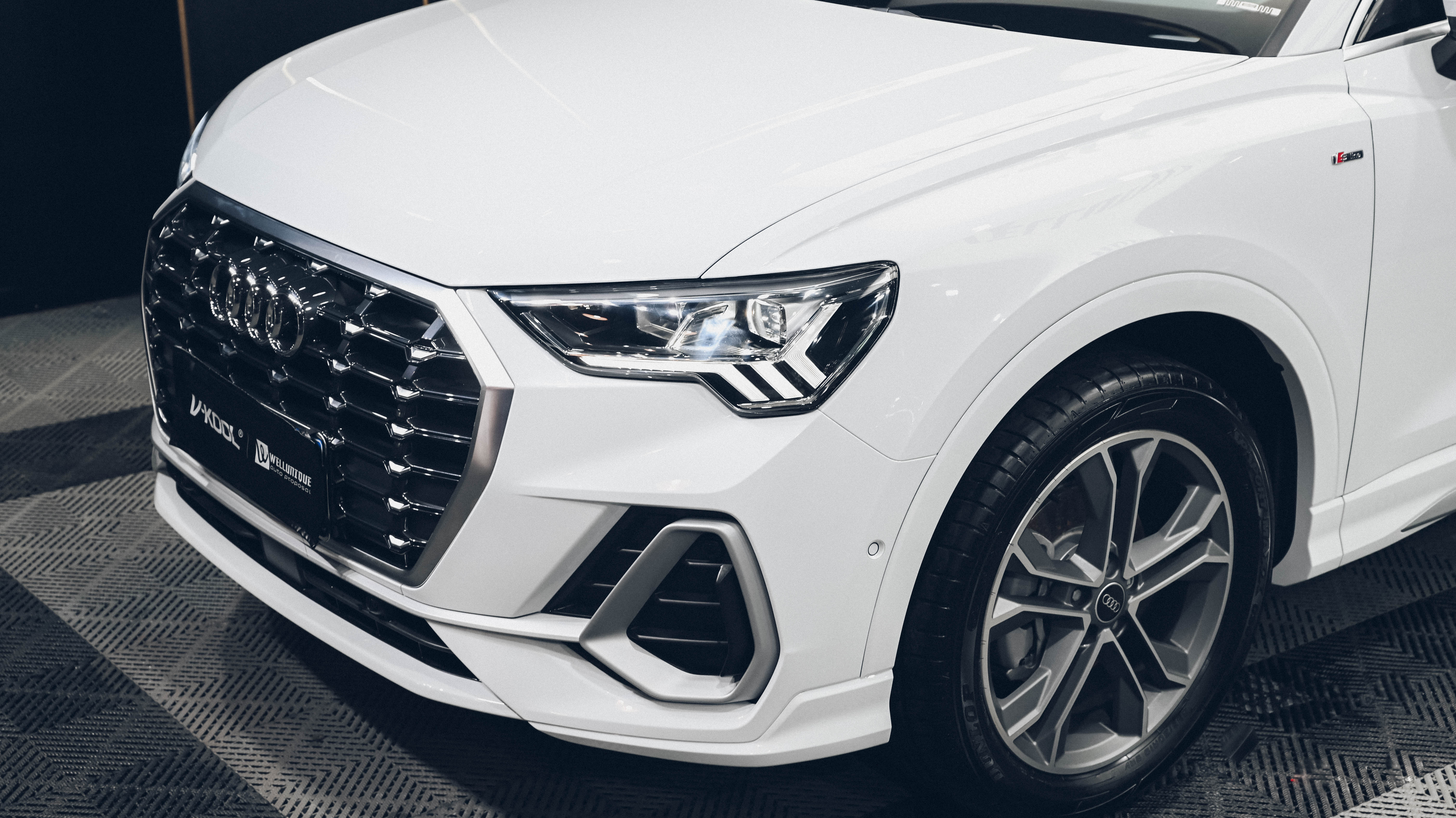 奥迪q3隐形车衣价格2014年,奥迪q3贴xpel隐形车衣多少钱