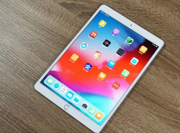 平板电脑华为跟苹果哪个适合学生,大学平板推荐华为还是苹果