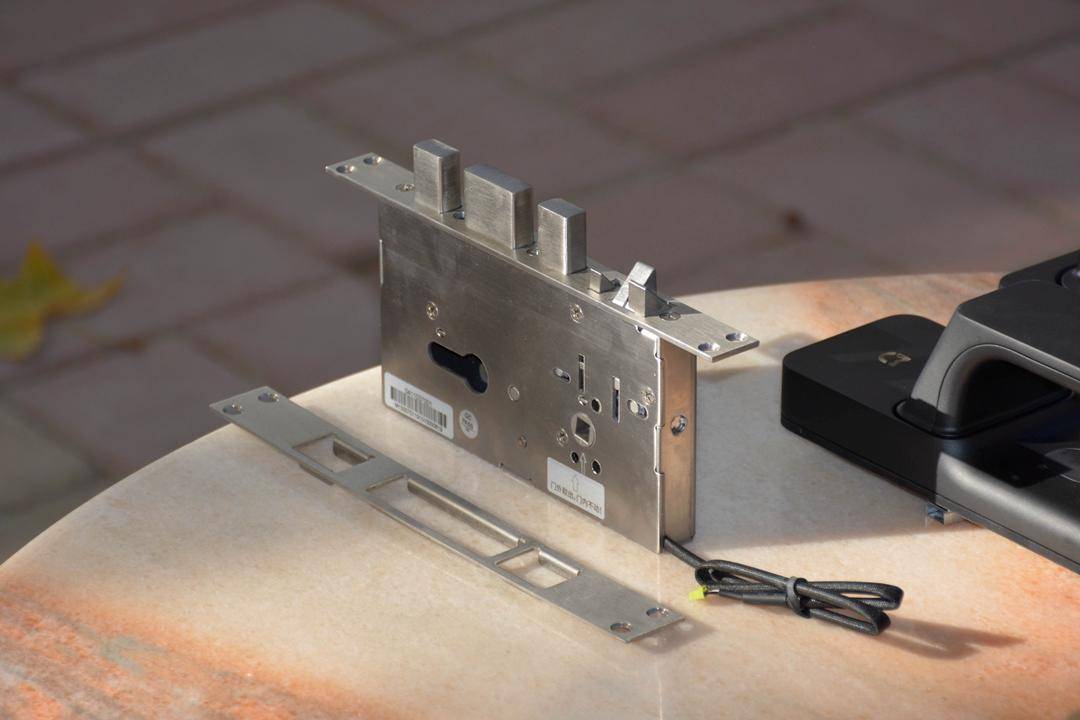 半自动指纹锁直插式锁芯,指纹锁小米最新款