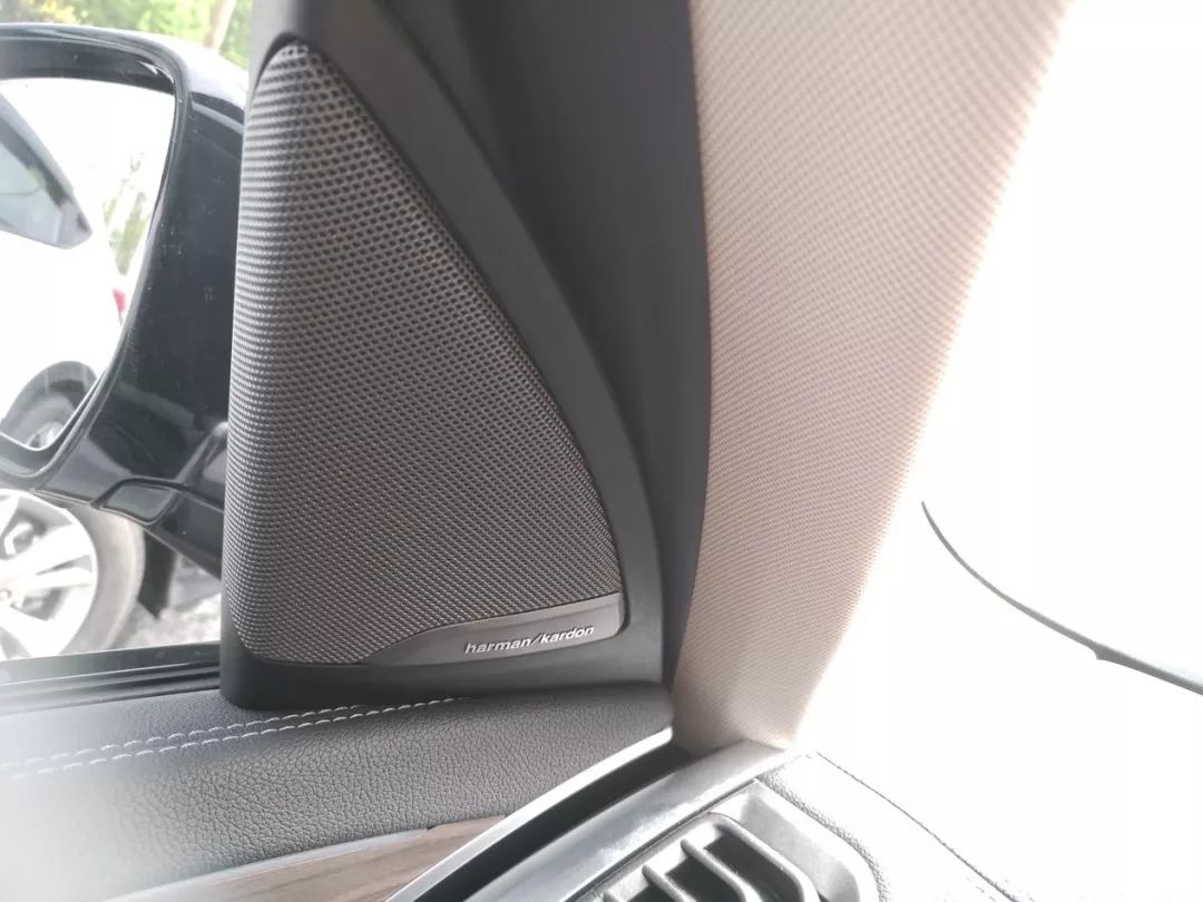 宝马的倒车影像真的好用,新款宝马倒车影像像素低