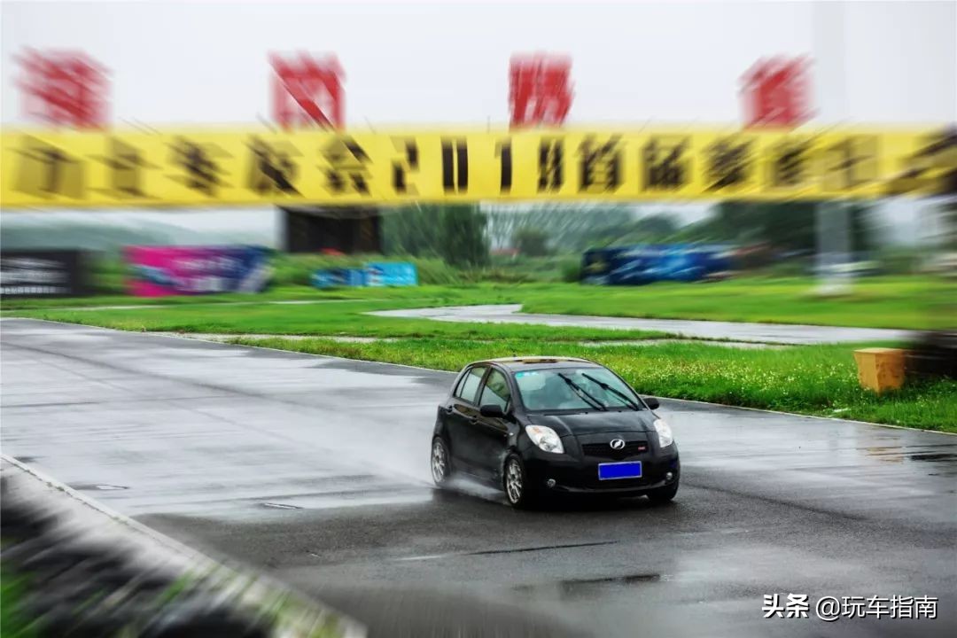 雅力士和飞度gk5哪个好看,雅力士rs和gk5谁厉害