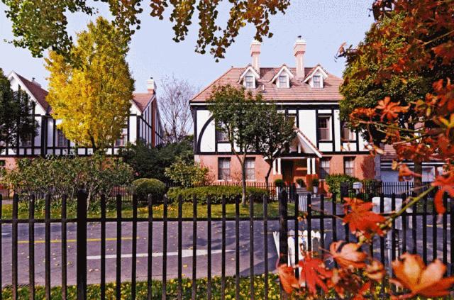 最高一套8000万！戴口罩排队抢豪宅竟然打起来了