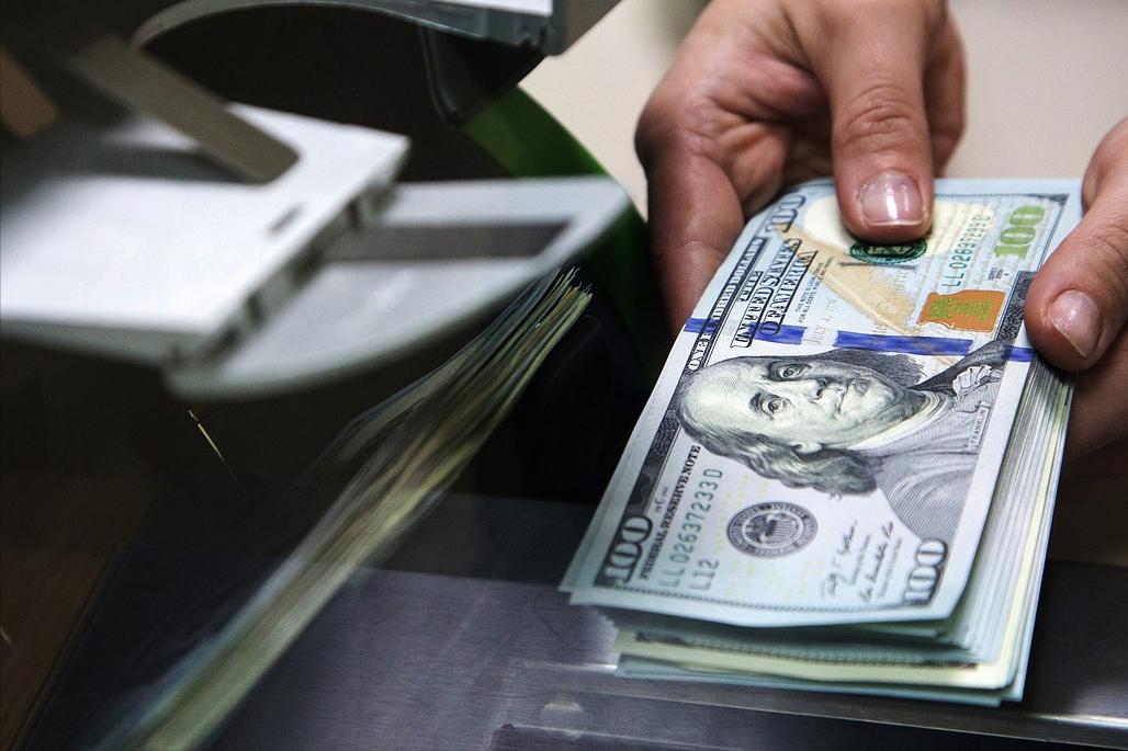 深度解密史上最大金融*局骗**，真实版华尔街之狼，主角原来是个华裔