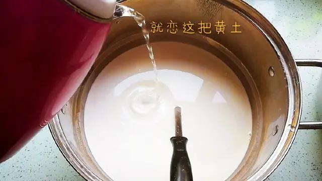 凉皮制作干裂,做凉皮粘锅怎么处理