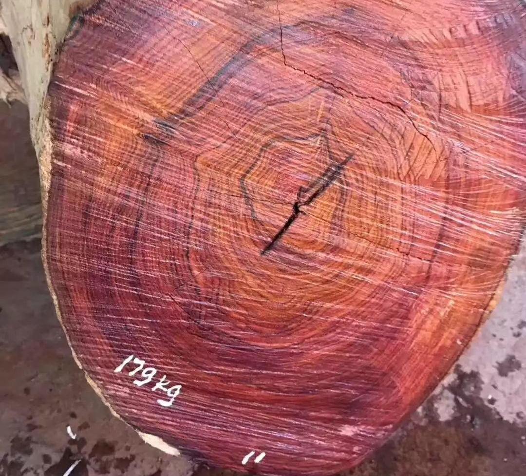 黄花梨本身是中药，有一种“降香”味道，你闻到了吗？