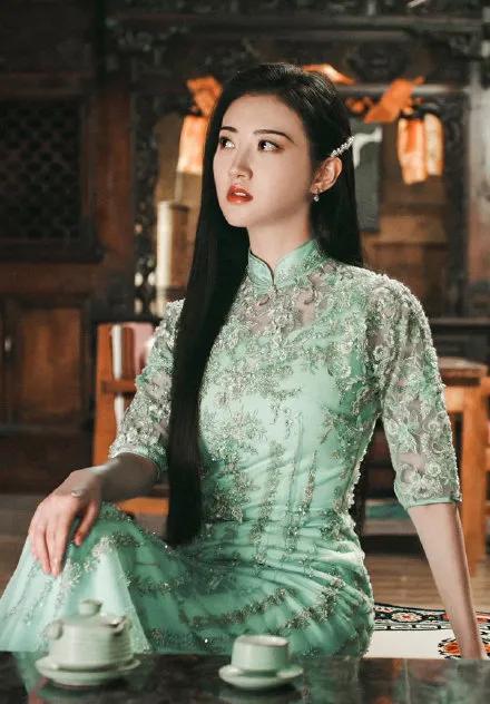 司藤的旗袍惊艳了外国人,司藤旗袍绝美混剪